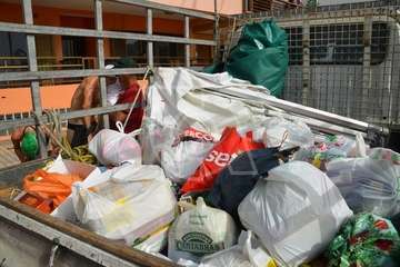 Alberto Rdríguez e Isabel Navarro triunfan en la XVII Travesía a Nado de Salinetas (Foto TA)